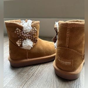 Koolaburra uggs - toddler size 7